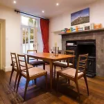 Дом отдыха Orrest Range *